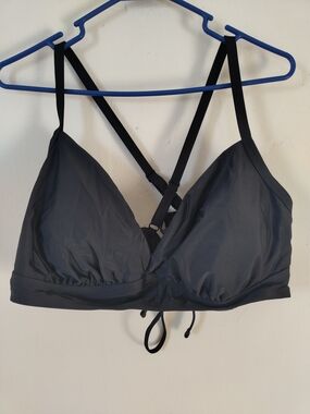 Black Strappy Wireless Swimsuit Top